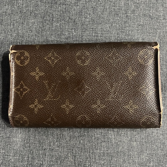 Louis Vuitton Vintage Long Wallet - Picture 3 of 9